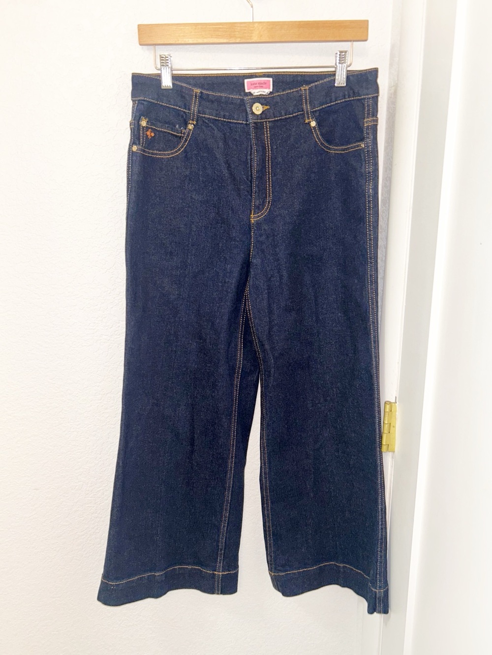 KATE SPADE The High Rise Barrel Leg Dark Wash Jean Contrasting Stitch SZ: 29/8